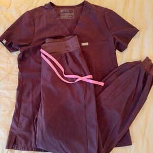 Figs Scrub Set in Dark Fig XS